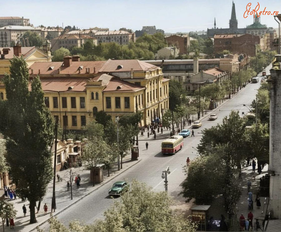 Киев - Київ.  Вул Велика Васильківська (тоді Червоноармійька).