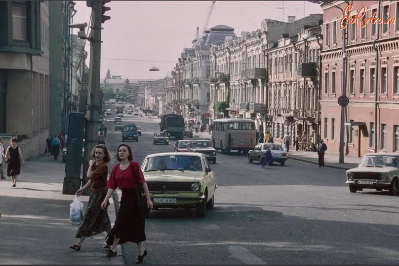 Киев - Київ.  Вул Петра Сагайдачного.