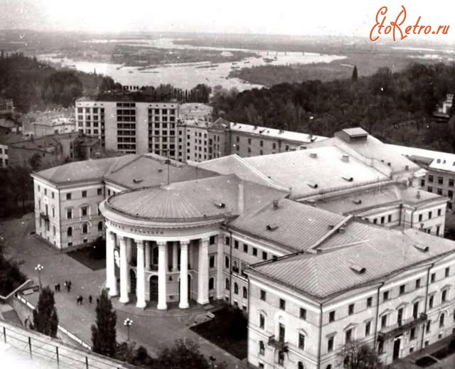 Киев - Київ.  Жовтневий палац культури.