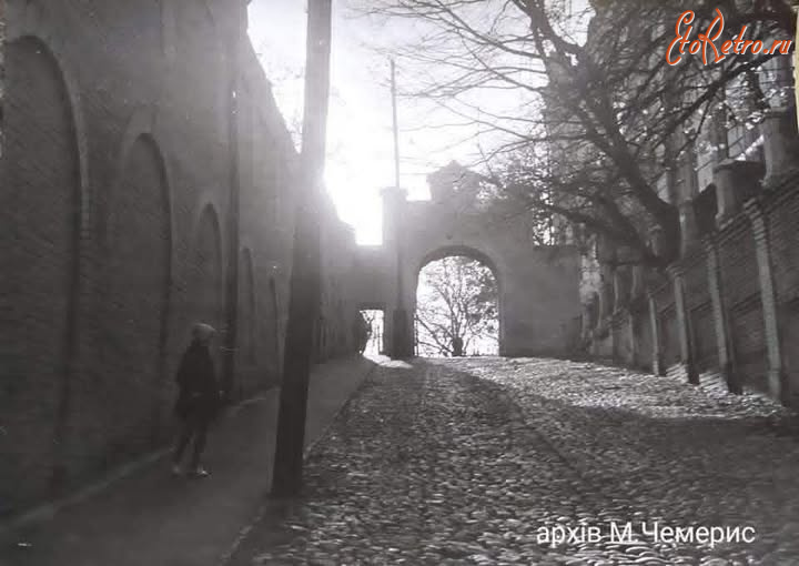 Киев - Київ.  Лавра.  Ворота.