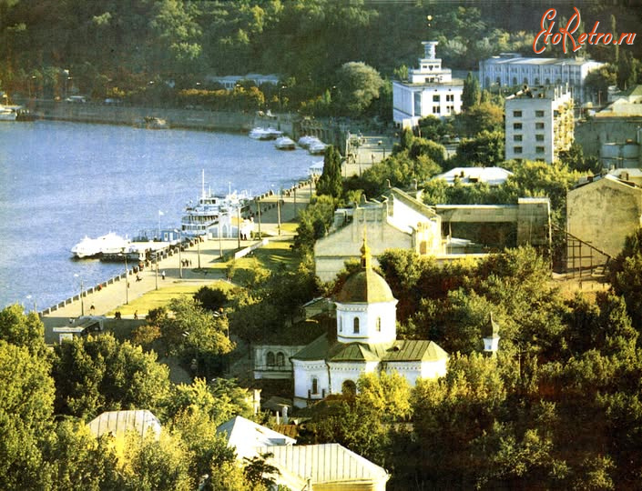 Киев - Київ. Поділ. Вид Річкового вокзалу.