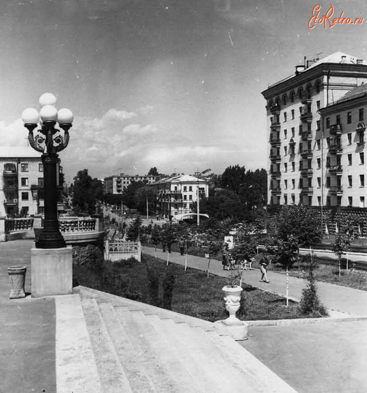 Киев - Київ.  Вулиця Гарматна.