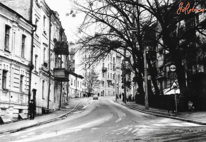 Киев - Київ.  Вул.Кроглоуніверситетська.