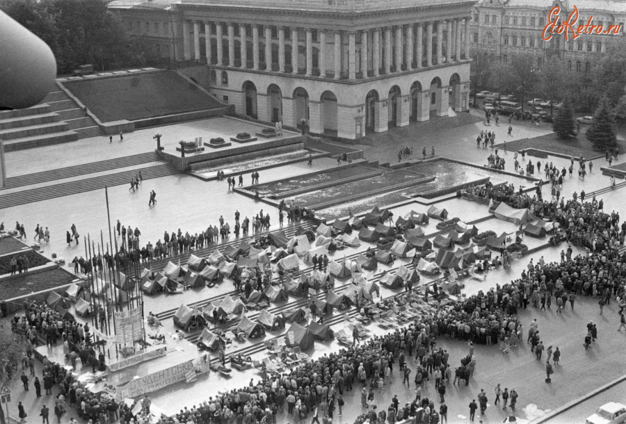 Киев - Київ. Студентське голодування в центрі.