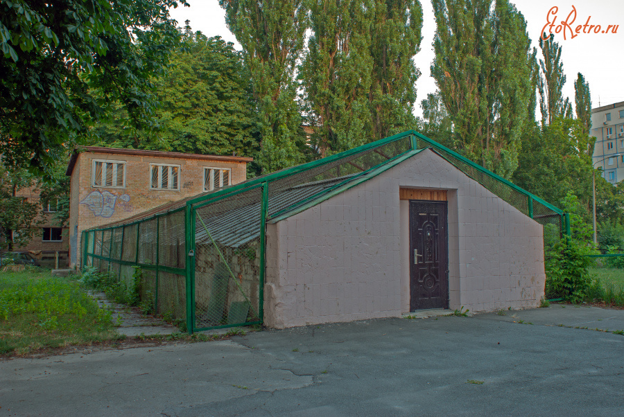 Киев - 2016 год (17.07.2016). Украина. Киев. Борщаговка. Лицей № 197. 17.07.2016. Ukraine. Kyiv. Borshchahivka. Lyceum № 197.