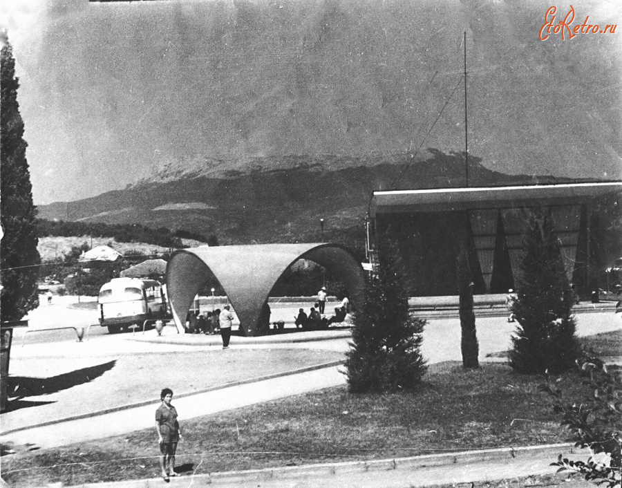 Алушта - Автовокзал. Павильон ожидания.