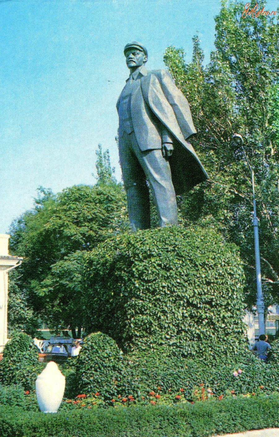 Феодосия - Крим. Феодосія. Пам'ятник В.І.Леніну. Скульптор М.Суходолов. Архітектор А.Корнєєв.