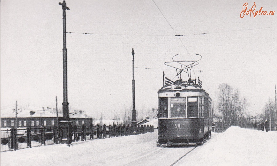 Архангельск - Вагон серии Х на мосту через протоку Повракулку. 1960-е годы.