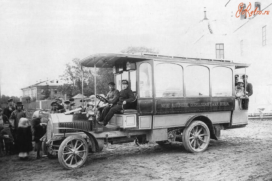 Архангельск - Автобус в Архангельске (1907 год).