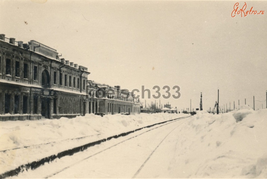 Горловка - Разрушенное здание железнодорожного вокзала станции Никитовка во время немецкой оккупации 1941-1943 гг в Великой Отечественной войне