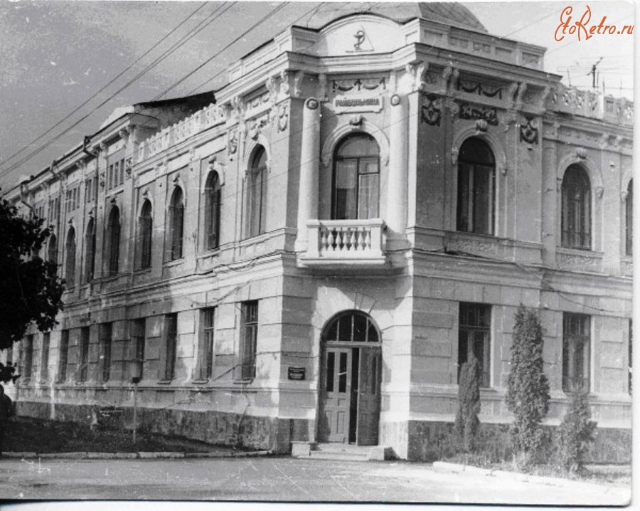 Радомышль - Радомысль Уездная управа построенная в 1906 г.