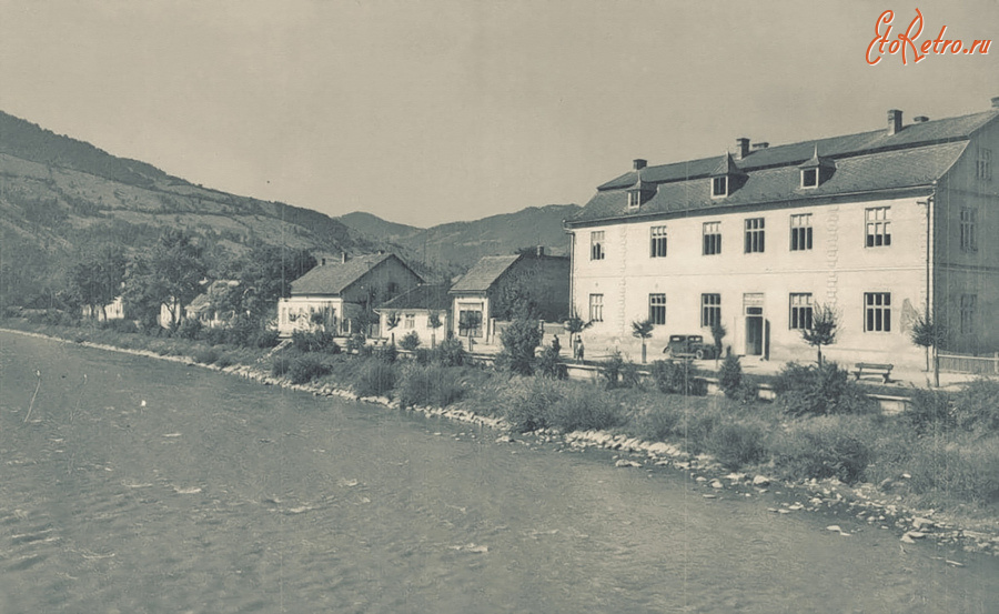 Рахов - Рахів.  Ріка Тиса.