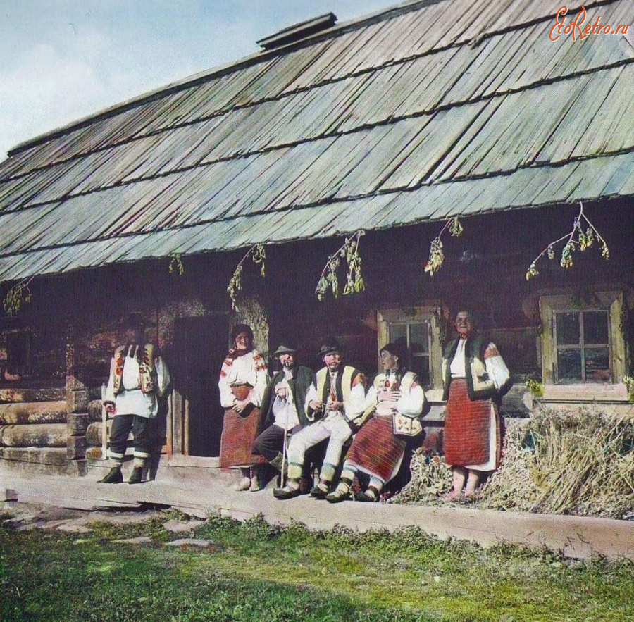 Ясиня - Ясіня.  Гуцульська родина.  А.Подобенко.