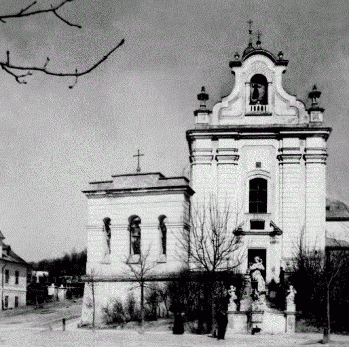 Львов - Львів.  Костел  Св. Антонія. Фото Тшемеського.