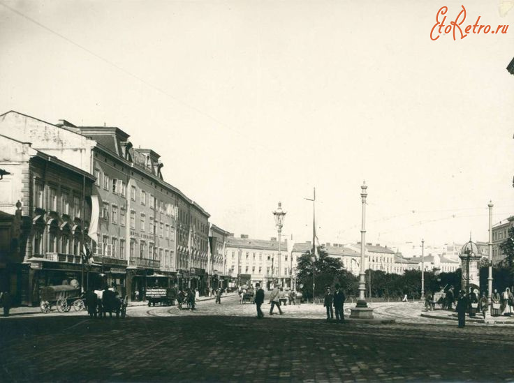 Львов - Львів. Марійська площа. Фото Францішека Рихновського.