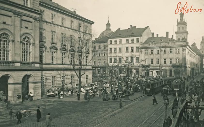 Львов - Львів.  Площа Ринок.