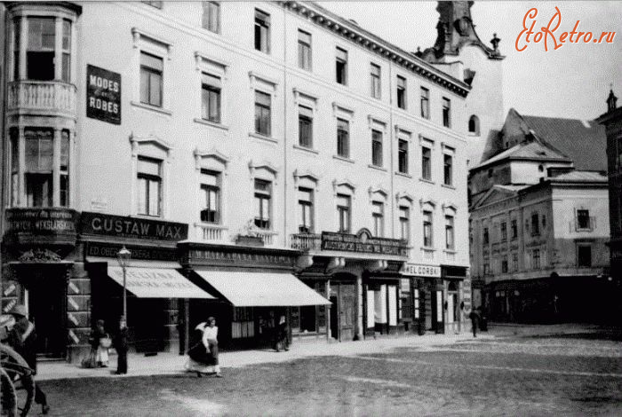 Львов - Старий  Львів.  Площа Марійська. Фото Едварда Тшемеського.