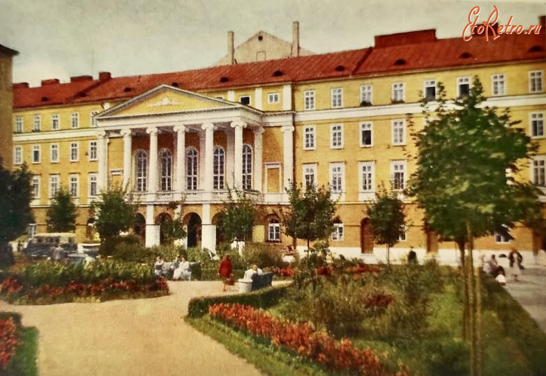 Львов - Львів.  Драмтеатр ім.Заньковецької.