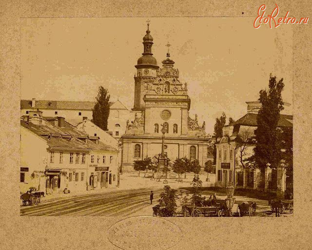 Львов - Львів.  Галицька та Бернардинська площі.