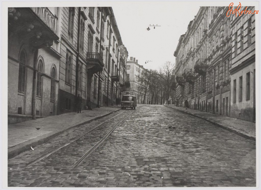 Львов - Львів.  Вулиця Лисенка.