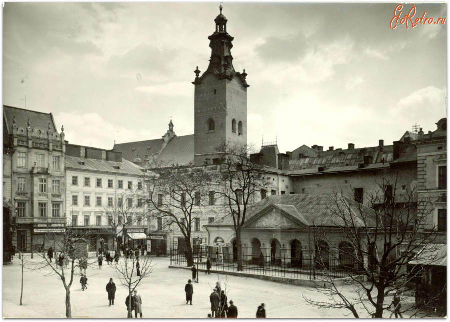 Львов - Львів.  Площа Святого Духа.   Фото Генрик Пддембські.