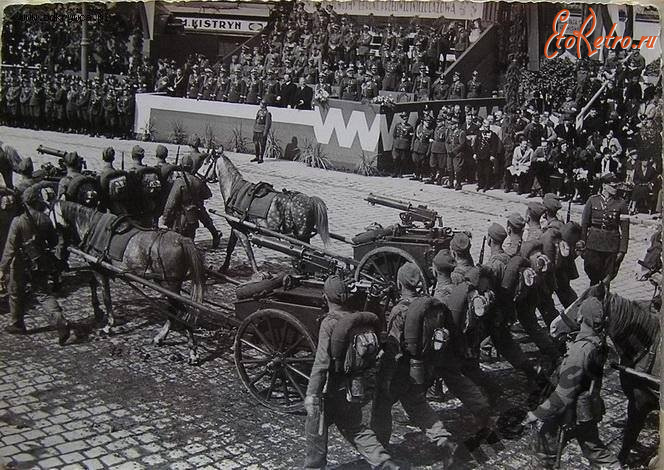 Львов - Львів. Площа Галицька. Військовий парад.