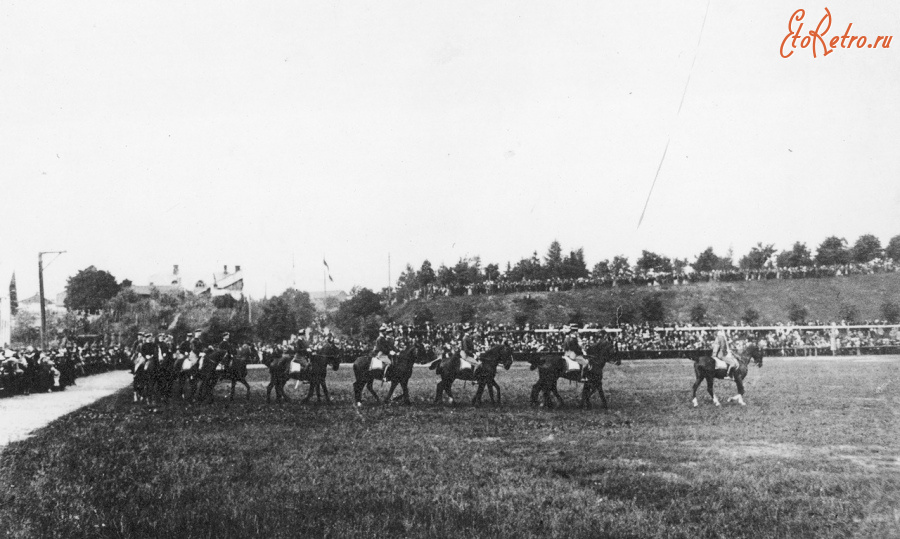 Львов - Львів.  Учасники спортивного руху 