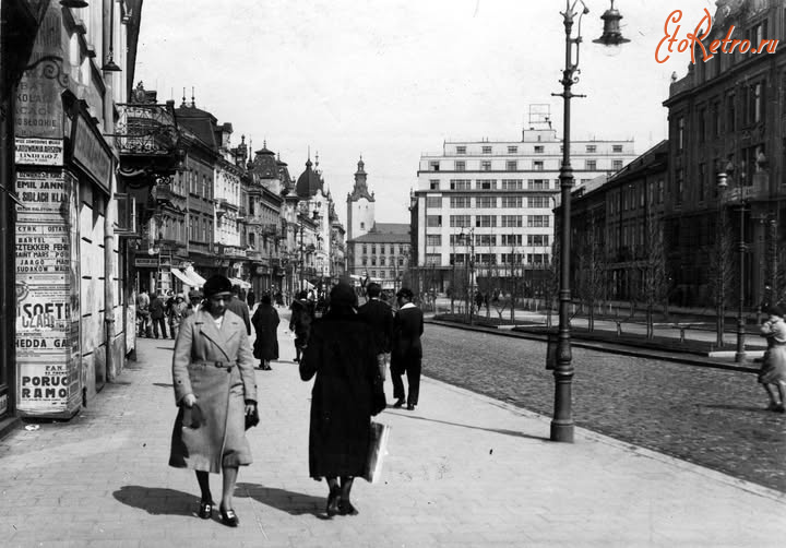 Львов - Львів.  Вул. Академічна.