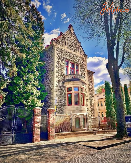 Львов - Львів. Вілла на вул. Галицької Армії,7, збудована в 1903-1904 роках лдя львівського банкіра Германа Фельдштайна.