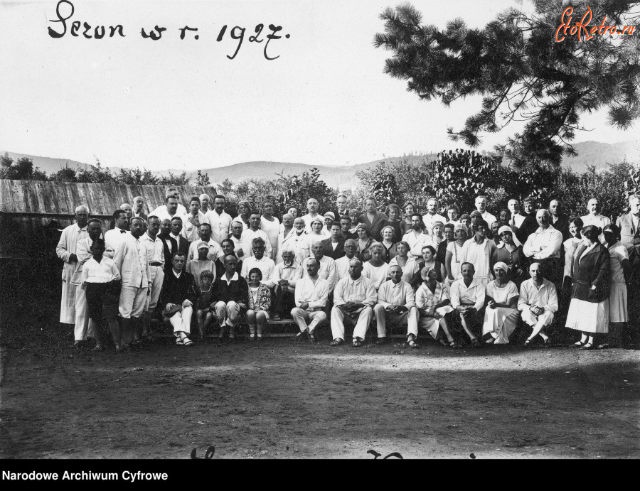 Косов - Косів.      Грапв відпочивальників в лічниці доктора Тарнавського в сезоні  1927 року.і