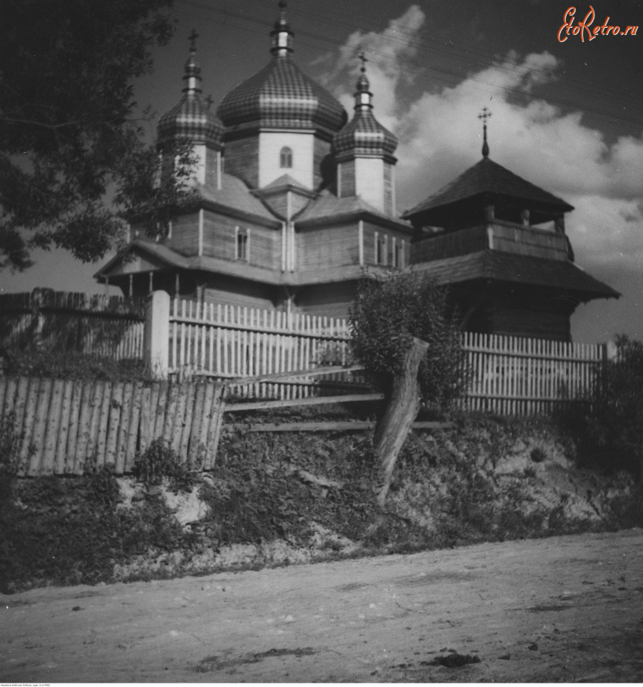 Ворохта - Ворохта.  Церква Святих апостолів Петра і Павла.