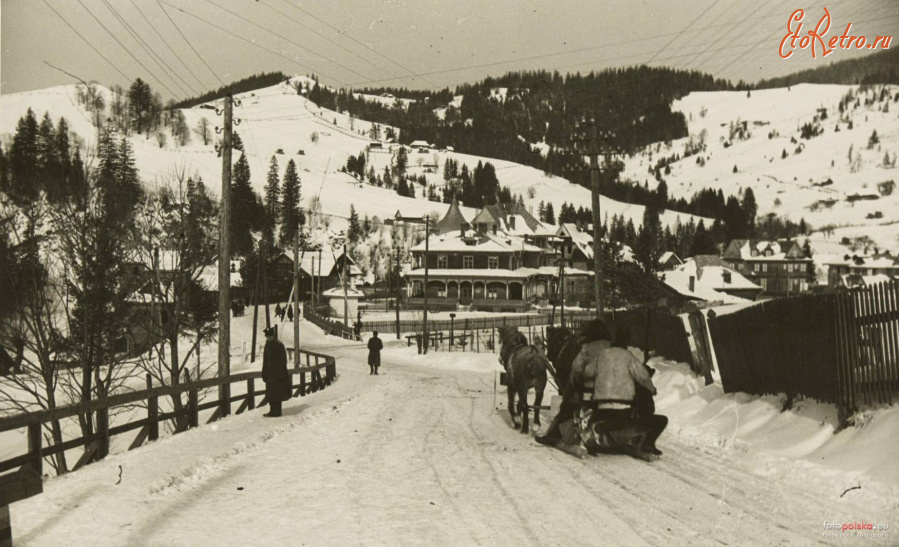 Ворохта - Ворохта.  В центрі пансіонат 