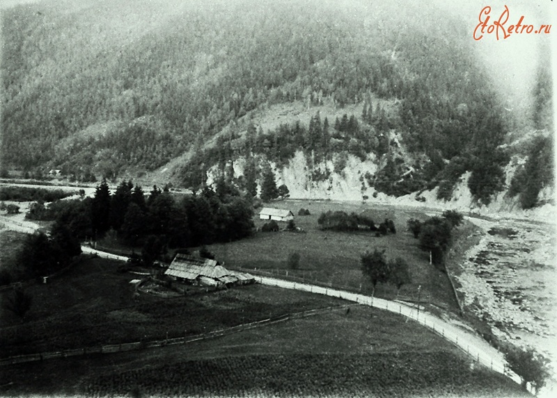 Верховина - Криворівня.  Друга  половина 1920-х  років. Фото З.Савицького.