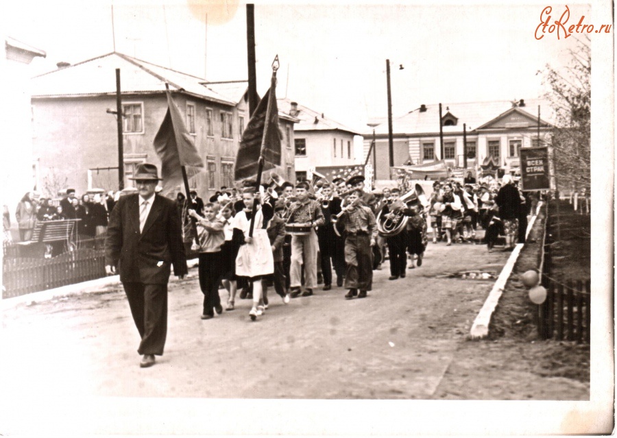 Счастье - г. Счастье 1960 год. 1 мая. Парад.