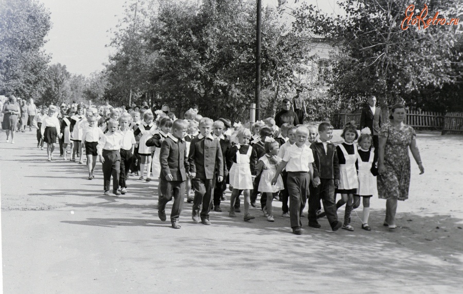 Белолуцк - Белолуцкая восьмилетняя школа,фото 1972г.