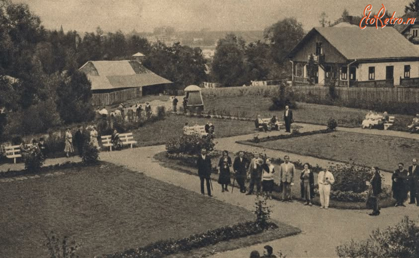 Трускавец - Трускавець. Сквер біля джерела 