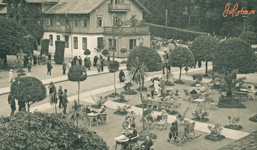 Трускавец - Трускавець.  Перед клубом Товариським.