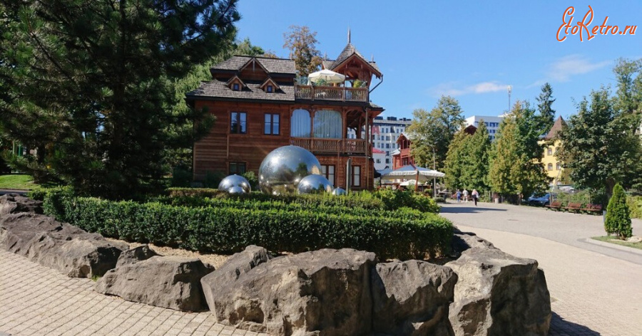 Трускавец - Трускавець.  Фонтан по вулиці Шевченка.