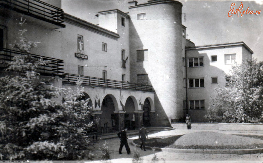 Трускавец - Трускавець.  Офіцерський будинок відпочинку. Вул Шкільна.