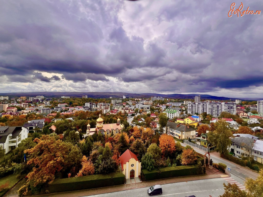 Трускавец - Загальний вид  частини Трускавця і вулиця Дрогобицька.