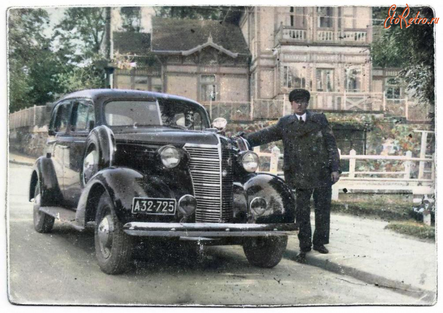 Трускавец - Трускавець. Службове авто директора курорту Романа Яроша.на вул.Головна Здройова. Водій Владислав Гаврон.