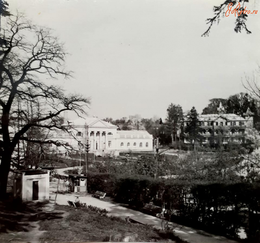 Трускавец - Трускавець. Вид на водолікарню і віллу.