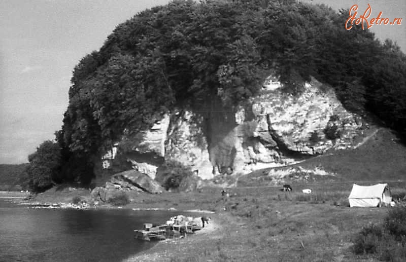 Жидачев - Старе Село (Жидачівський р-н).  Скелі правого берега Дністра.