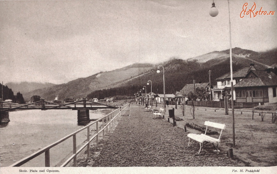Сколе - Сколе.  Пішохідна набережна над річкою Опір.