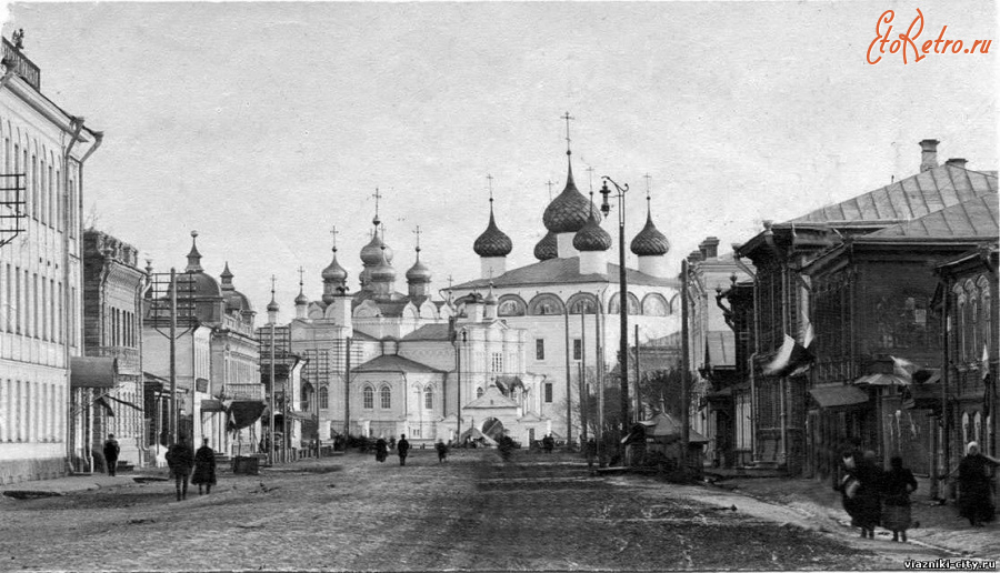 Вязники - Казанский собор со стороны улицы Благовещенской.