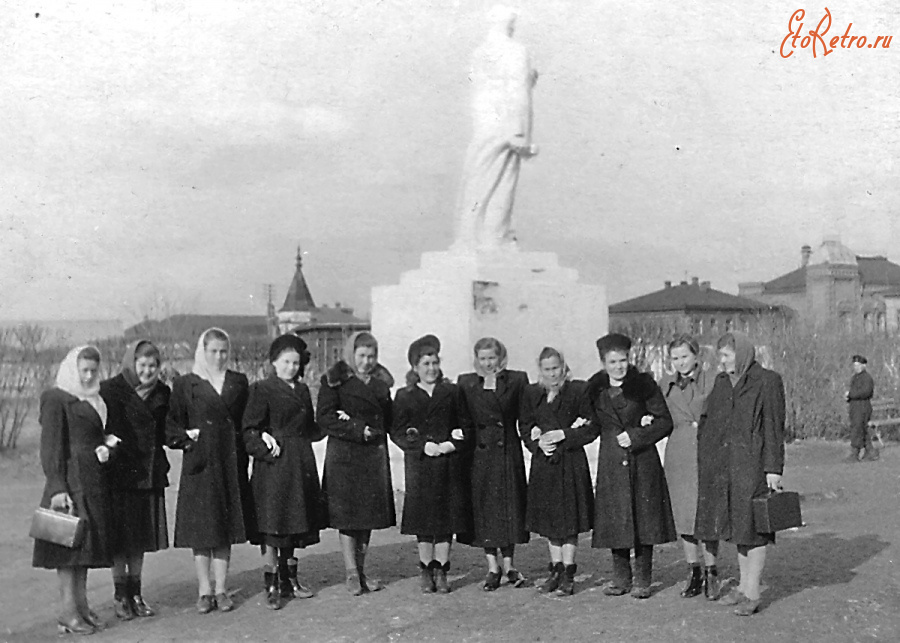 Вязники - Базарная площадь. Вязниковские модницы.