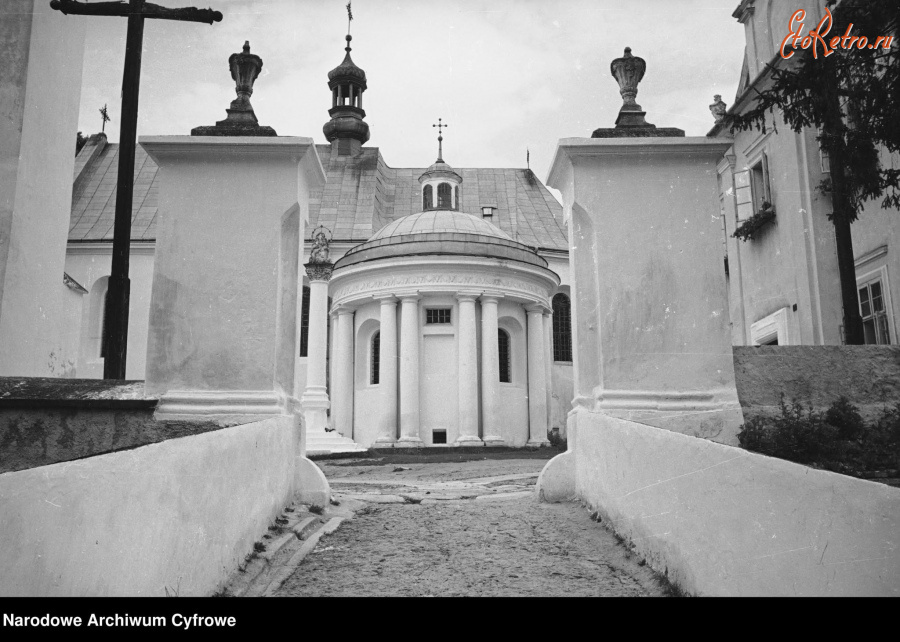 Раздол - Роздол.  Костел св.Трійці і монастир Кармелітів.
