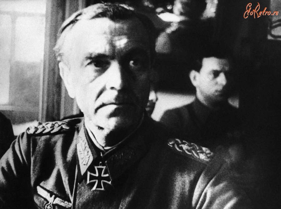 Волгоград - Фельдмаршал Фридрих Паулюс в советском штабе в Сталинграде, 1 марта 1943 года.