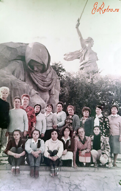 Волгоград - У монумента «Скорбящая мать».