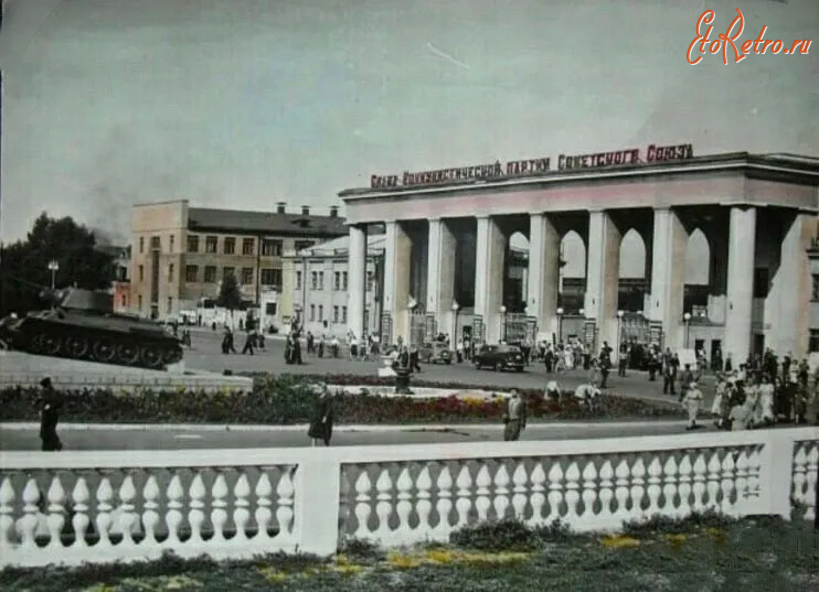 Волгоград - Площадь Дзержинского. Сталинградский тракторный завод.